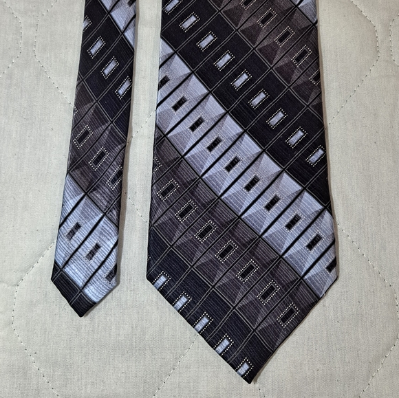 Kilburne and Finch Fine Clothiers 💯 Silk Necktie 60" x 3.75" Stripes Blue/Black - Picture 7 of 10